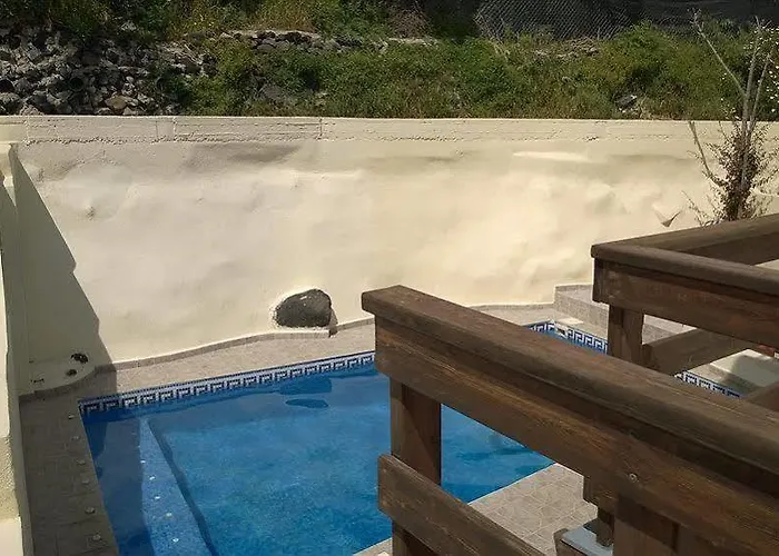 Anemomilos פירוסטפני