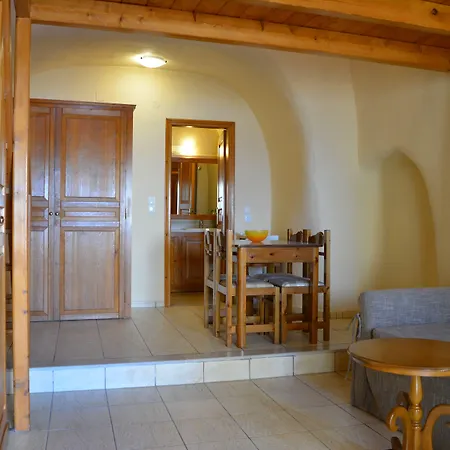 Anemomilos 2* פירוסטפני