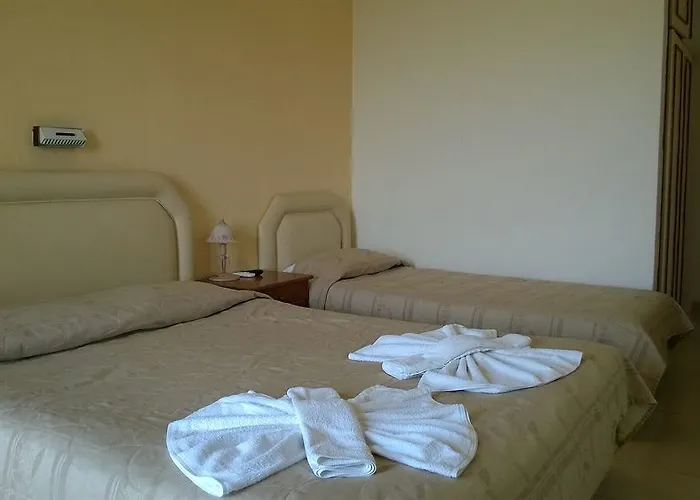 阿尼莫米洛斯别墅酒店 菲罗斯特法尼