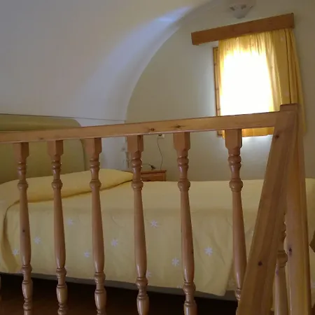 Anemomilos Hotel Firostefani